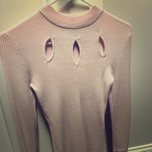 Candie’s light pink sweater 💞